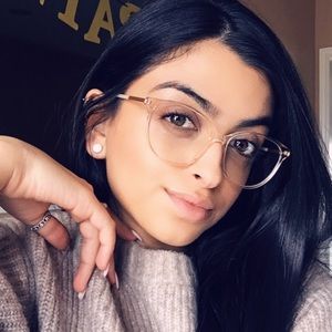 Meet your Posher, Neelo